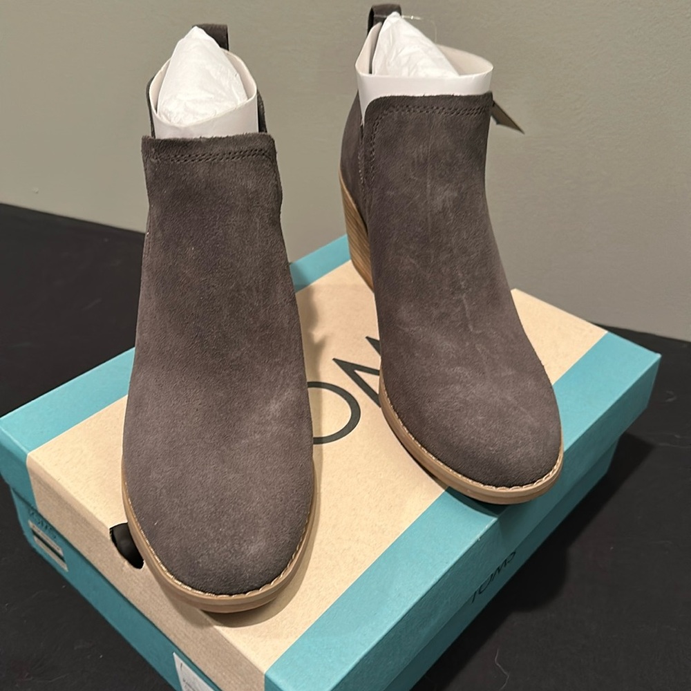 Toms Kallie Pavement grey suede size 8